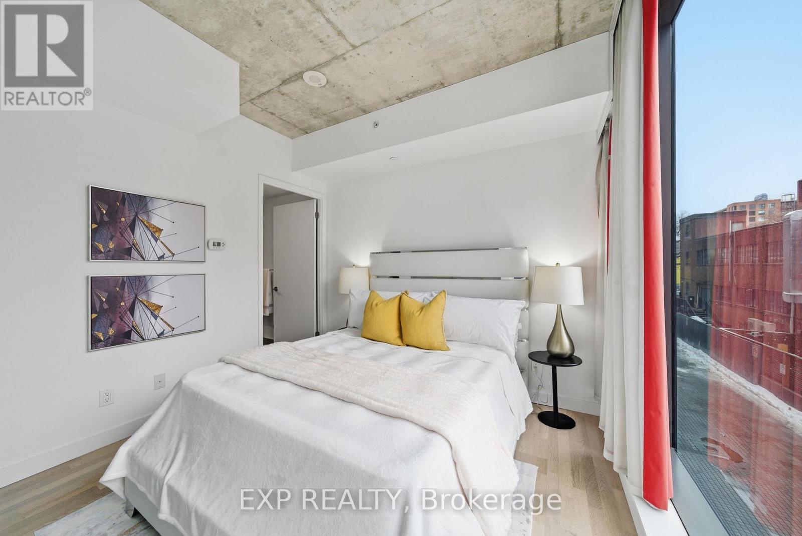213 – 560 KING STREET W,Toronto (Waterfront Communities),,