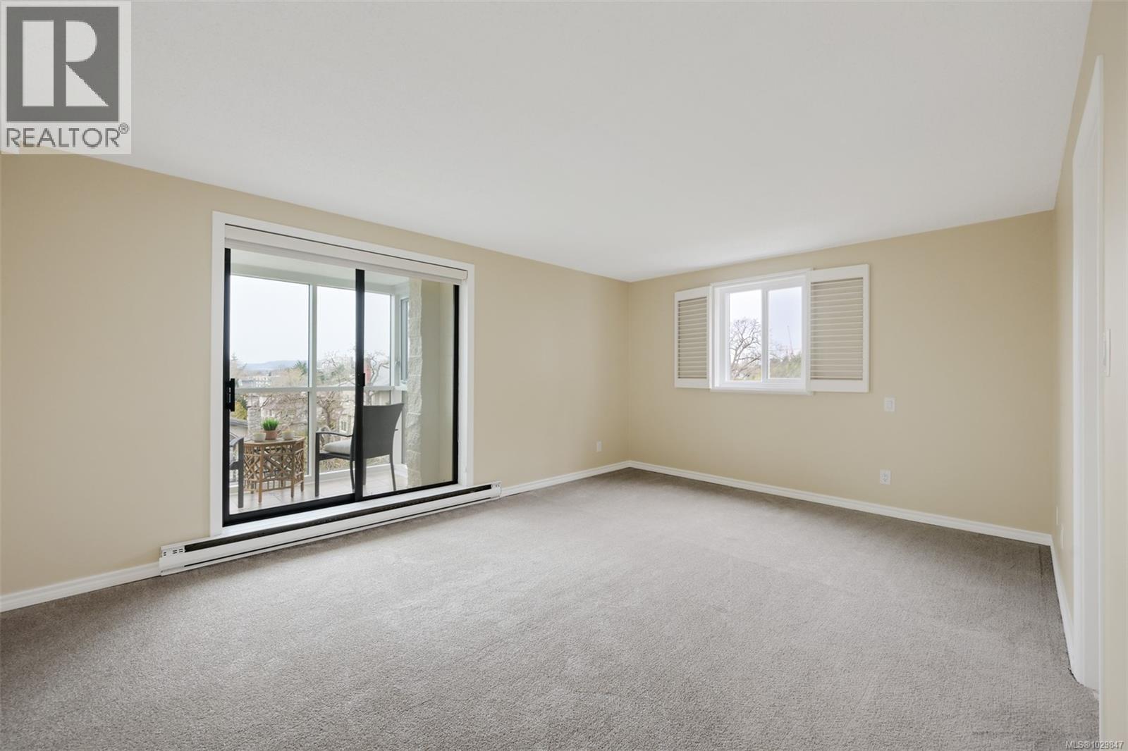 401 1204 Fairfield Road, Victoria