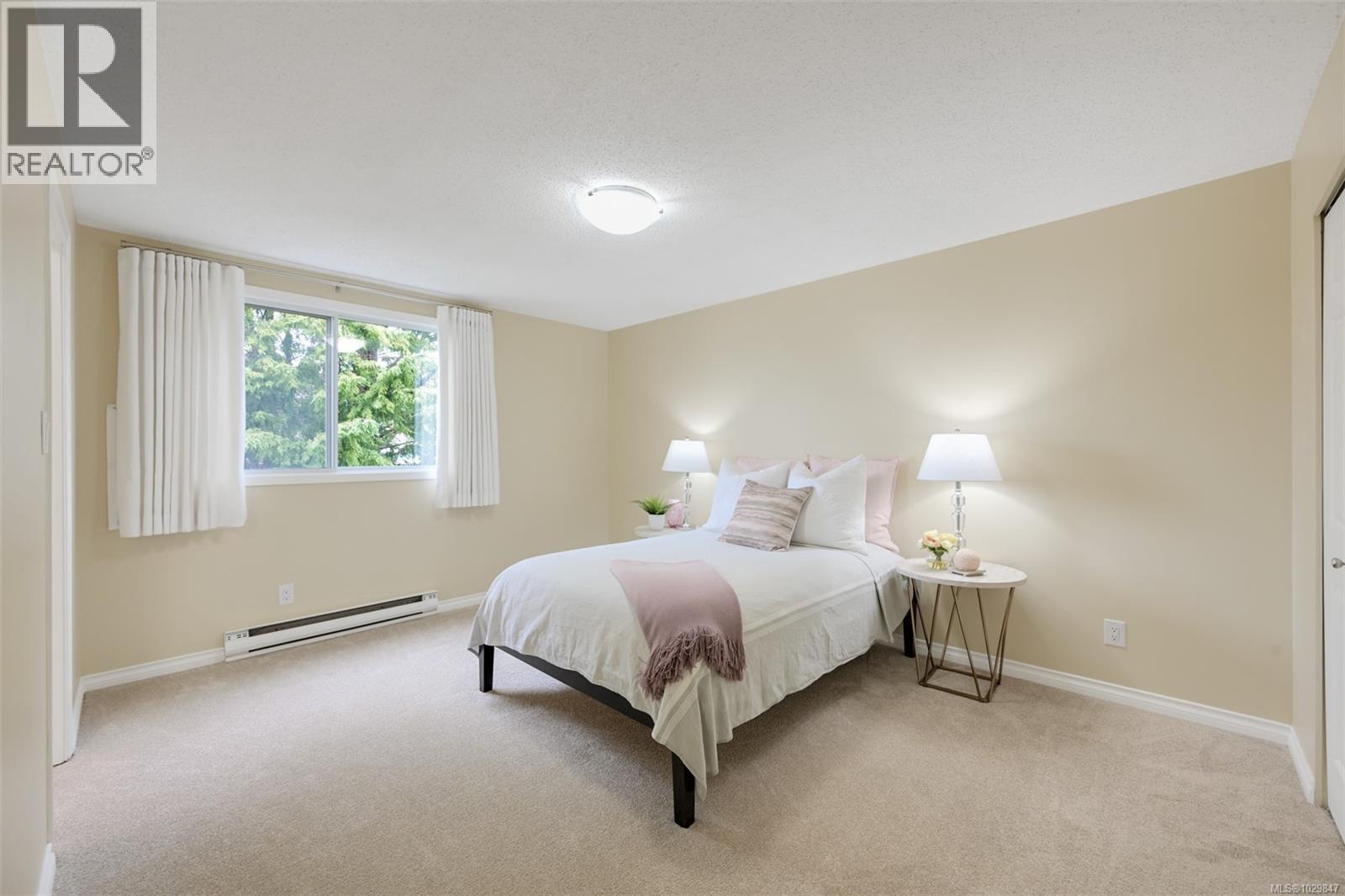 401 1204 Fairfield Road, Victoria