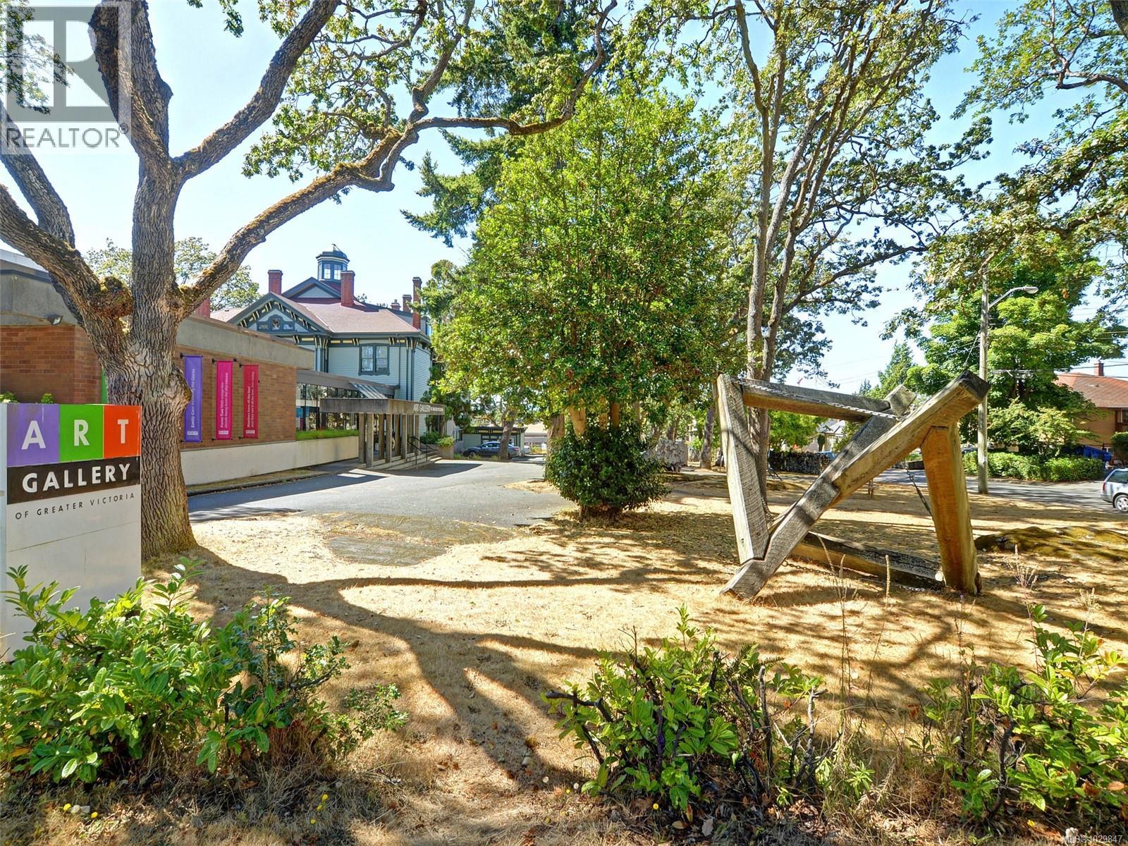 401 1204 Fairfield Road, Victoria