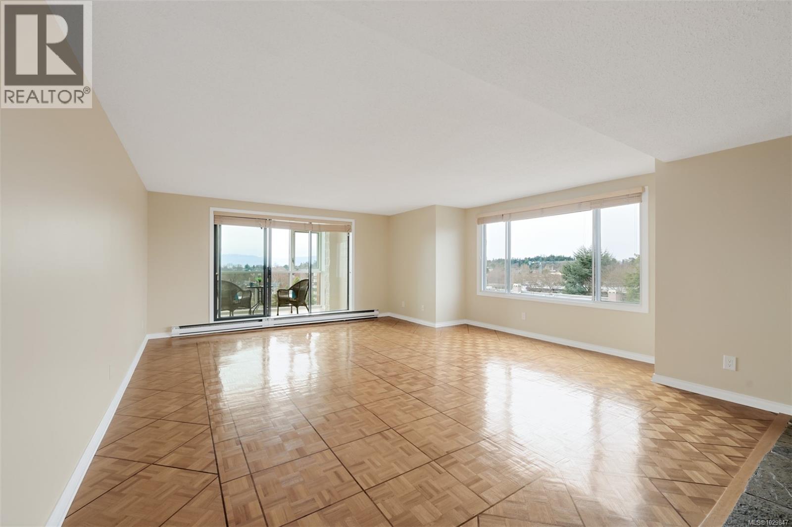 401 1204 Fairfield Road, Victoria