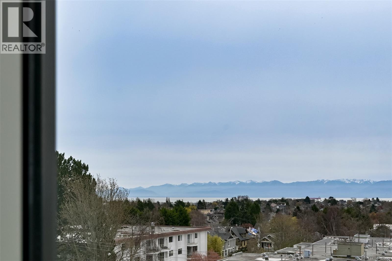 401 1204 Fairfield Road, Victoria