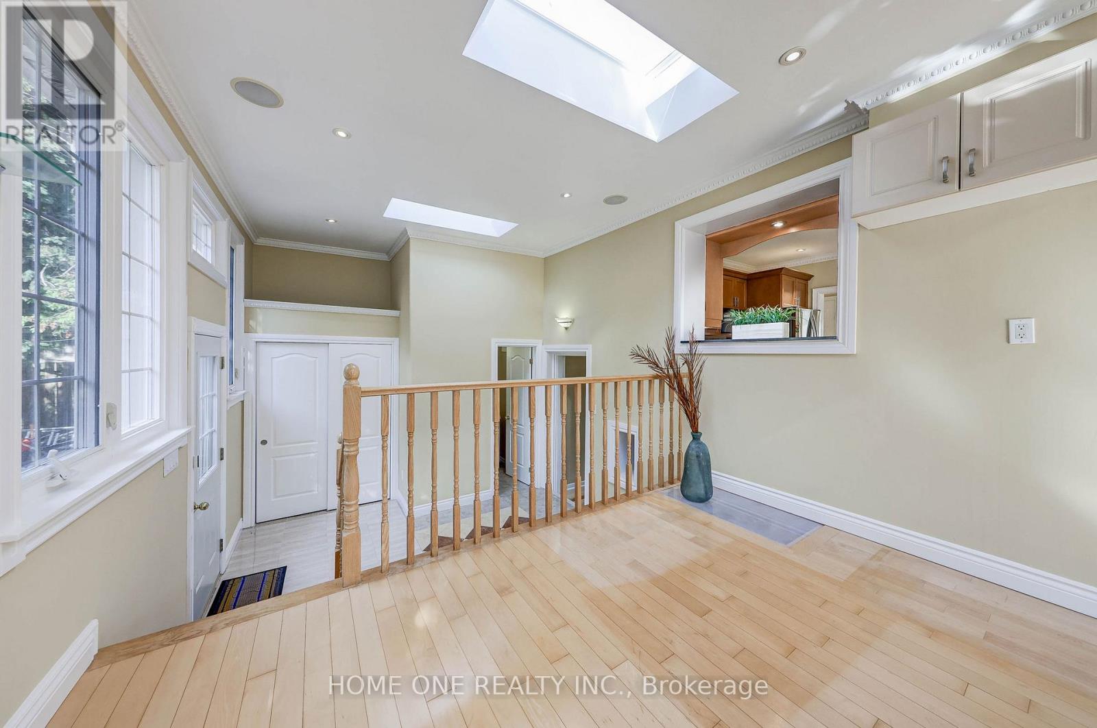 12 LAURALYNN CRESCENT,Toronto (Agincourt South-Malvern West),,