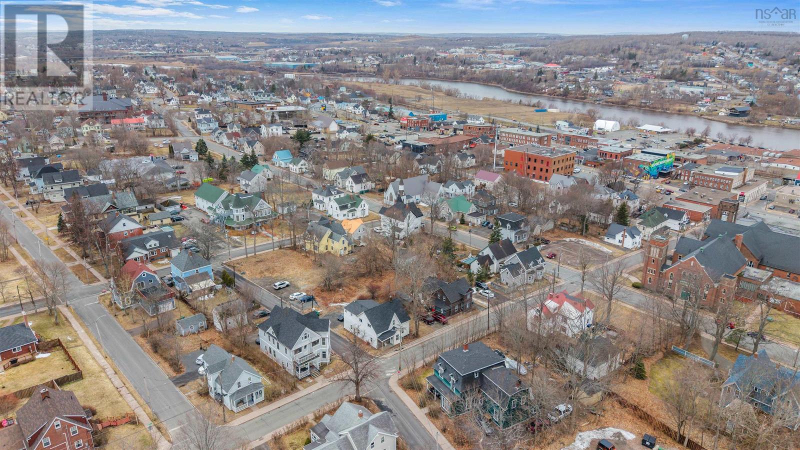 Property 34 of 40 of 277 MacLean Street