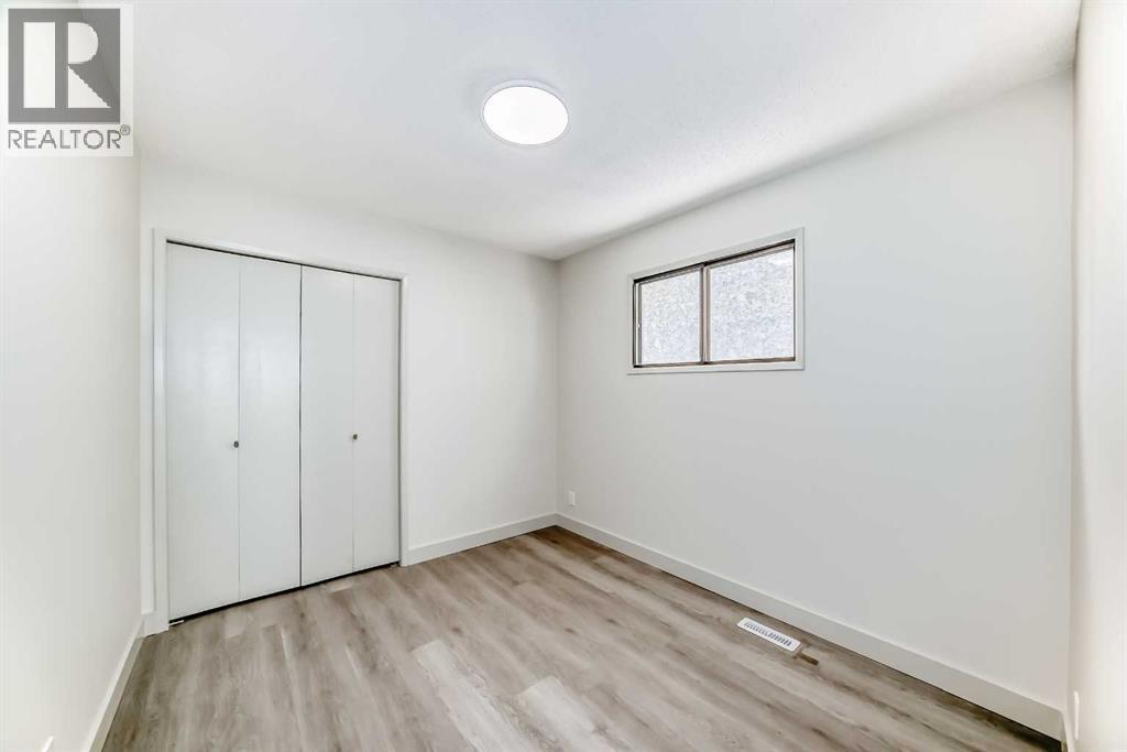 Single Family House Bi-level for Sale in  Castlebrook Way NE Castleridge Calgary 