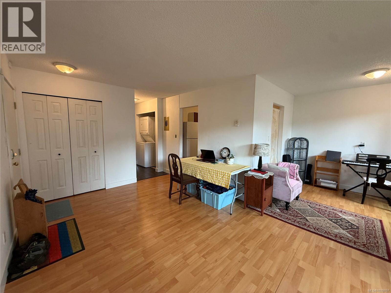 #3 7077 HIGHLAND DR - 4