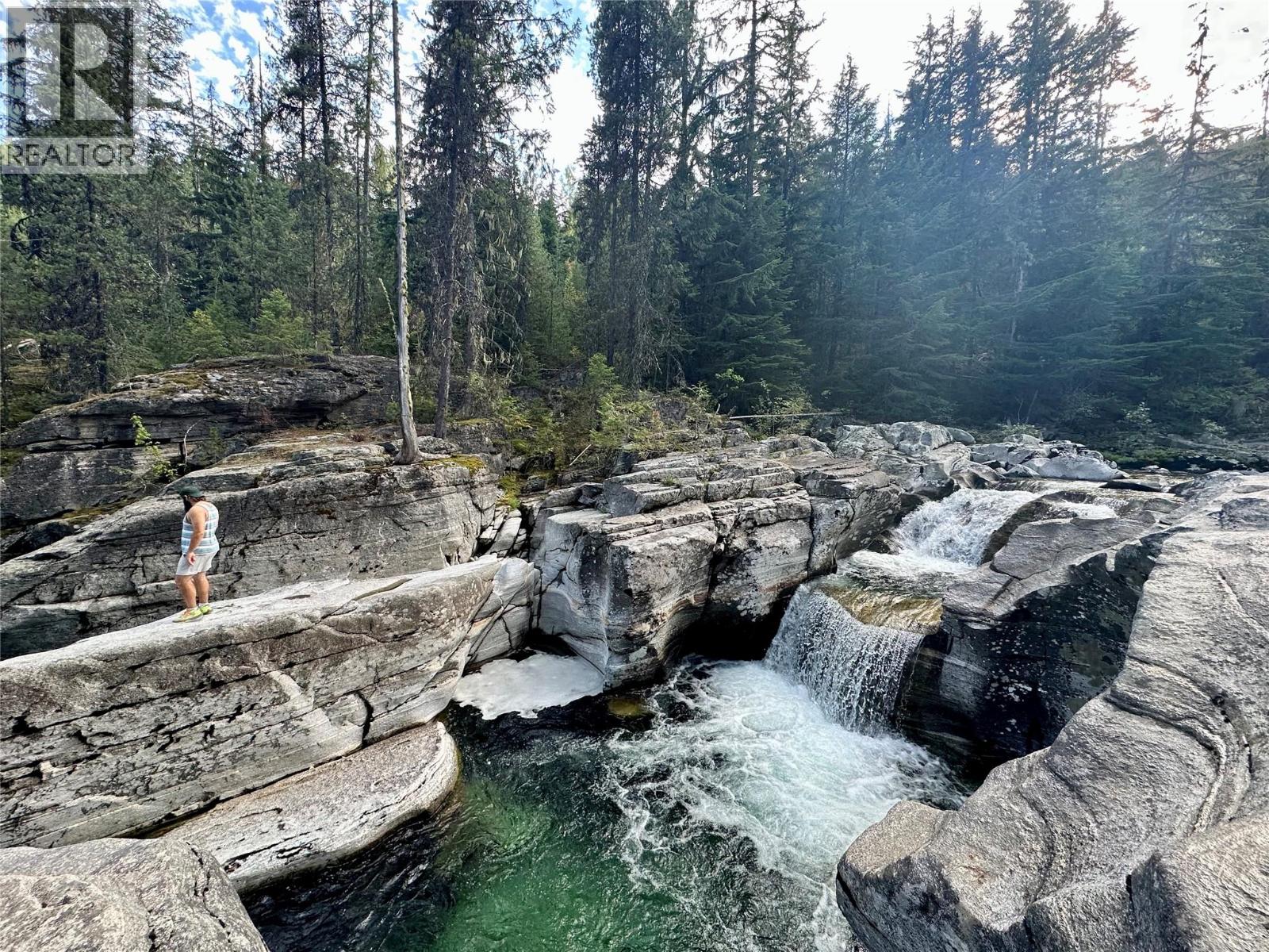 1953 SANDY ROAD - 76