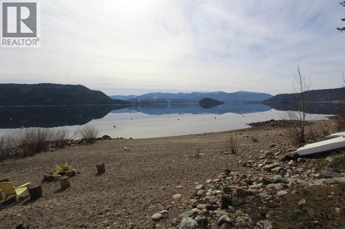 5183 Squilax Anglemont Road, Celista