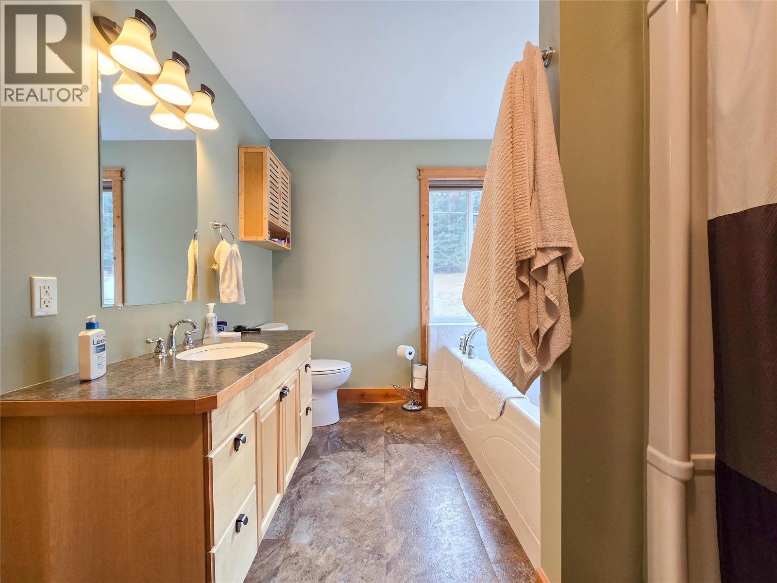 784 Lewis Road, Harrop