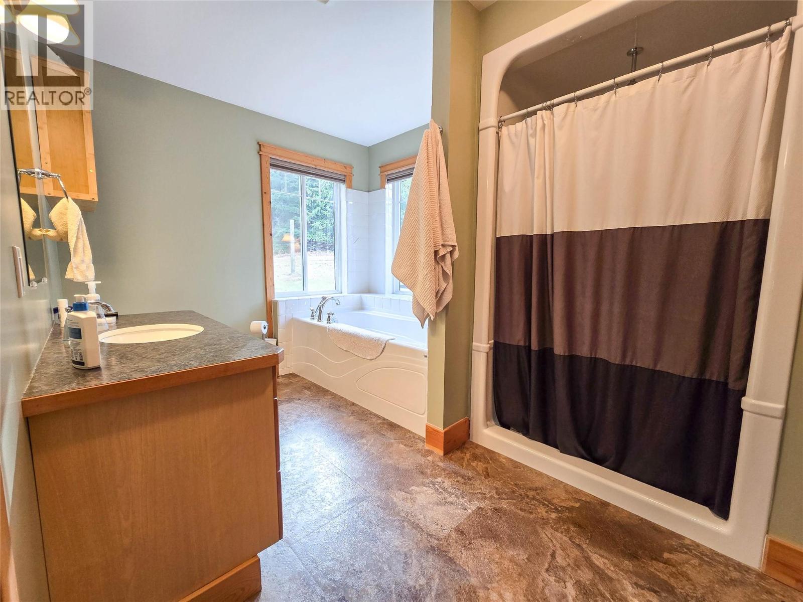 784 Lewis Road, Harrop