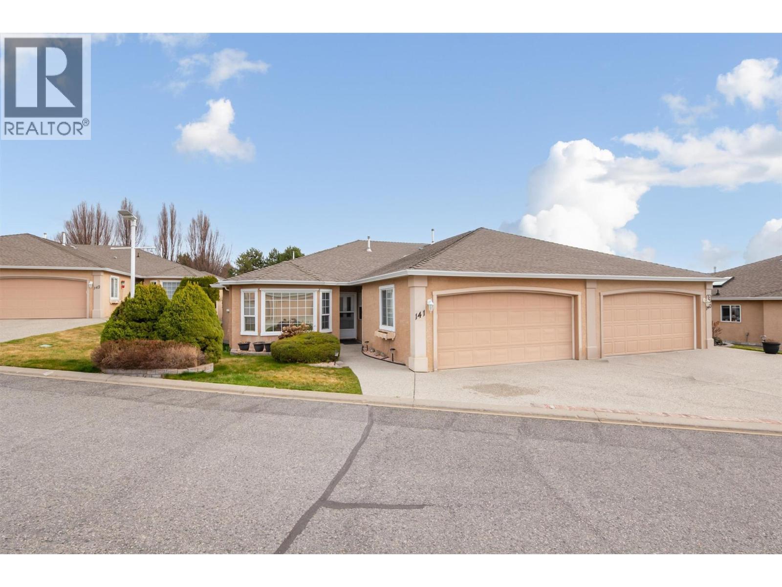 #141 2250 Louie Drive - 1