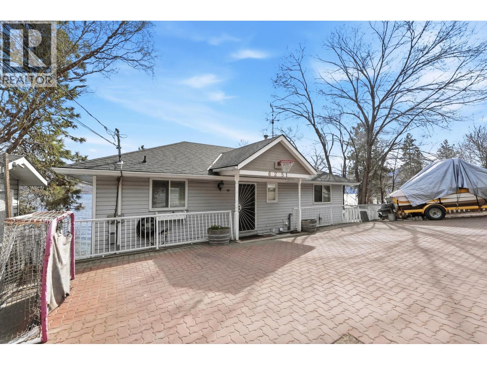 6251 Renfrew Road, Peachland