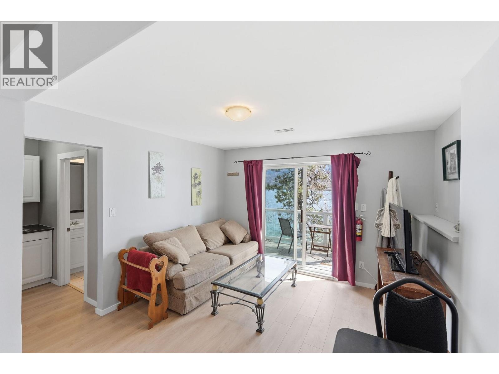 6251 Renfrew Road, Peachland