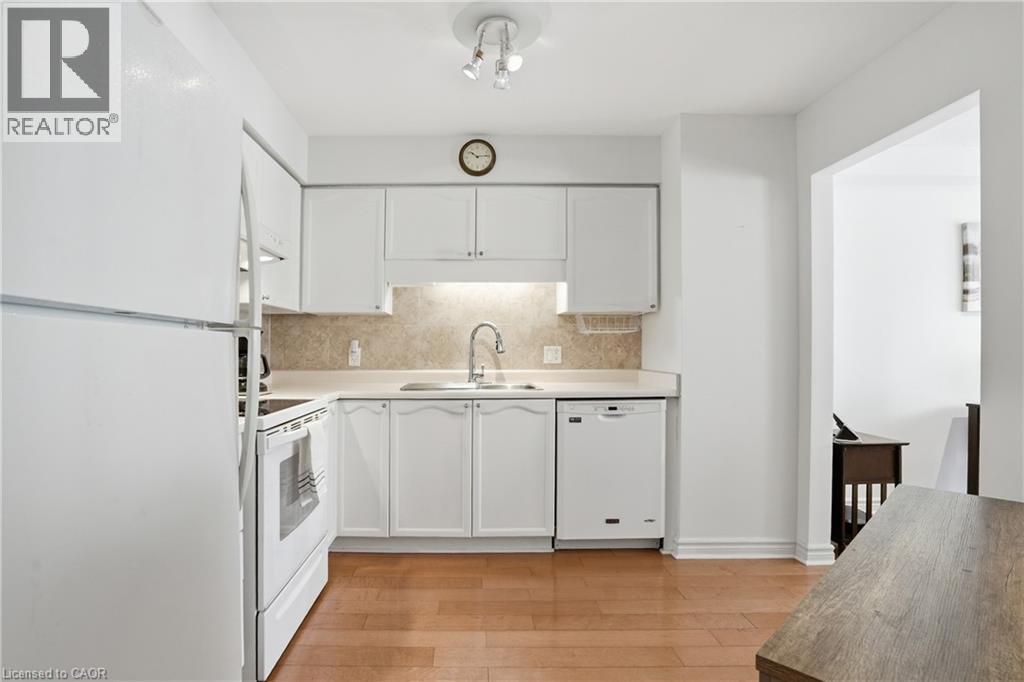 53 MYRTLE Avenue - 7