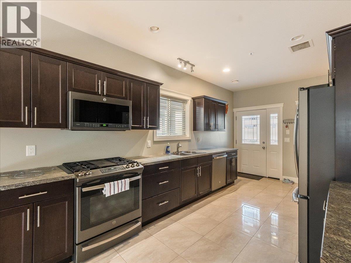 625 11TH Avenue Unit# 6, Castlegar