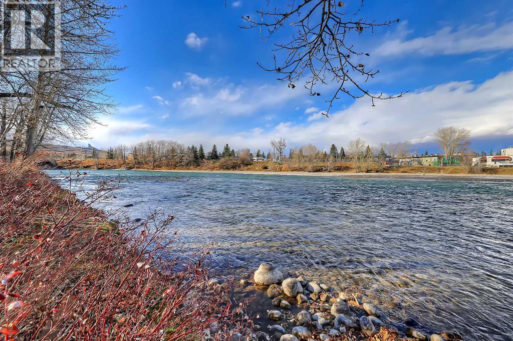 Single Family House for Sale in   Avenue NW Montgomery Calgary 