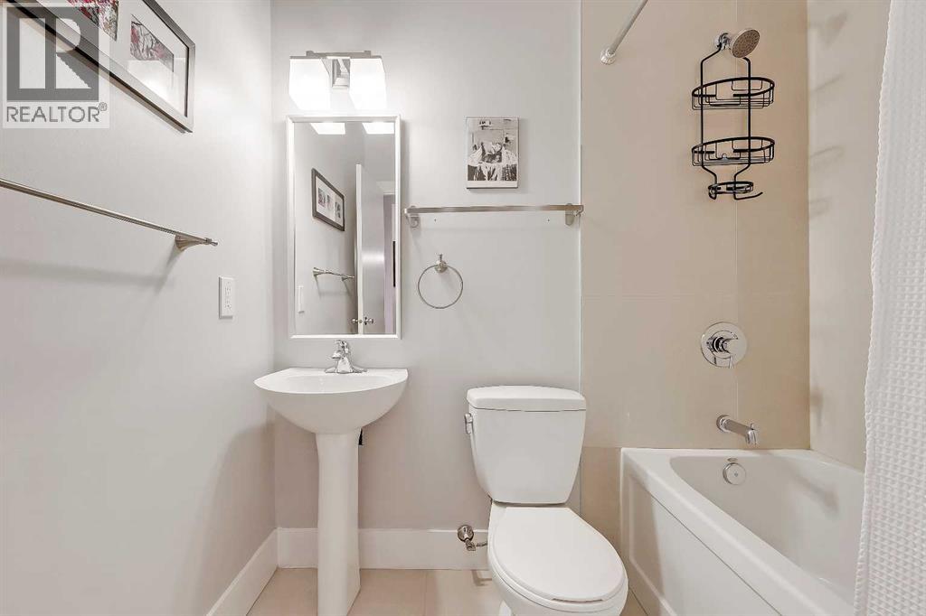 Single Family House for Sale in   Avenue NW Montgomery Calgary 