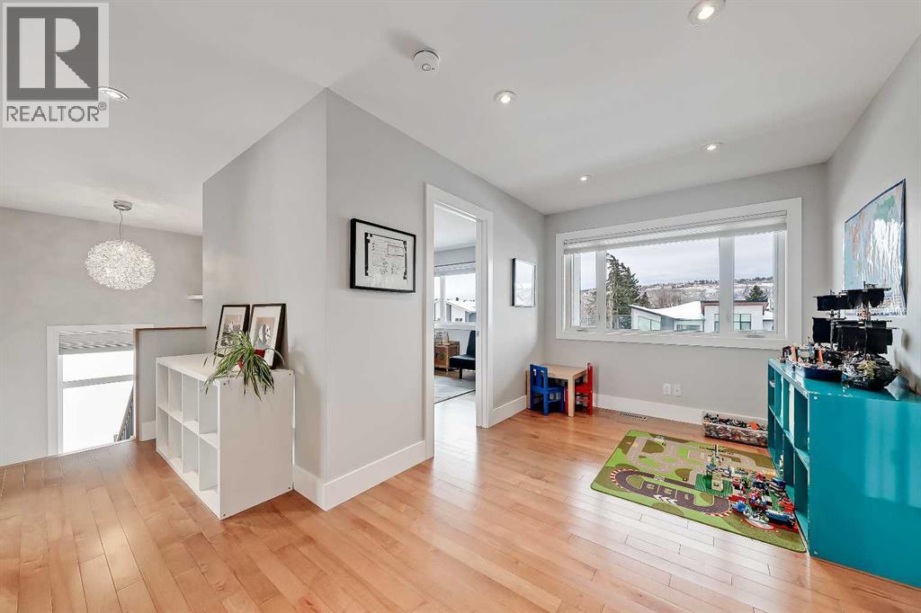 Single Family House for Sale in   Avenue NW Montgomery Calgary 