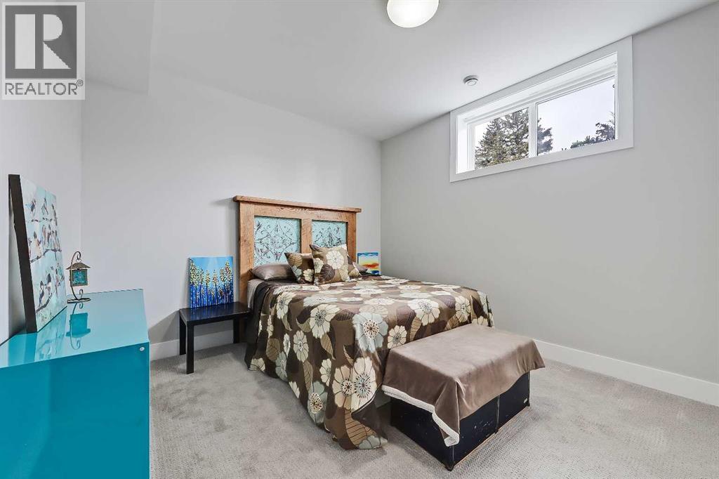 Single Family House for Sale in   Avenue NW Montgomery Calgary 