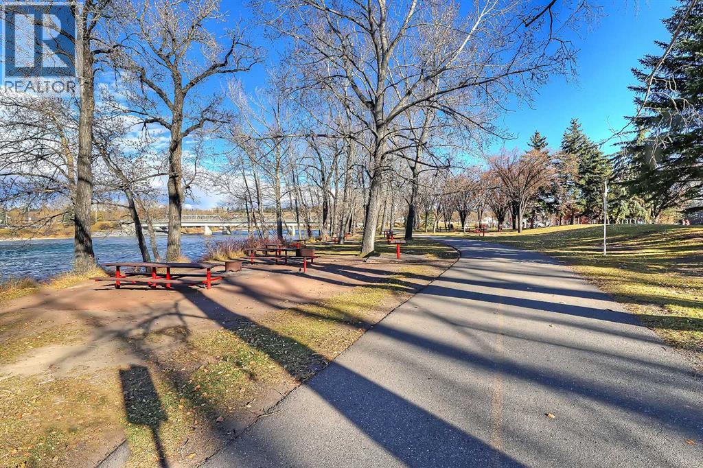 Single Family House for Sale in   Avenue NW Montgomery Calgary 