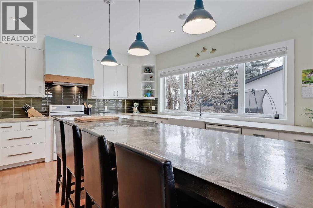 Single Family House for Sale in   Avenue NW Montgomery Calgary 