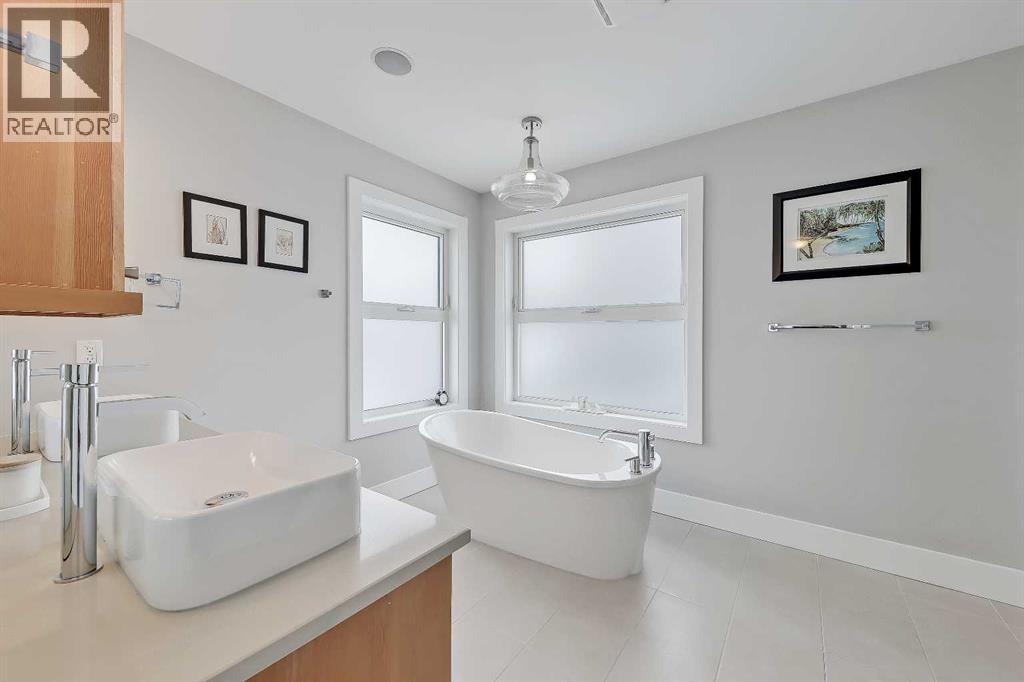 Single Family House for Sale in   Avenue NW Montgomery Calgary 