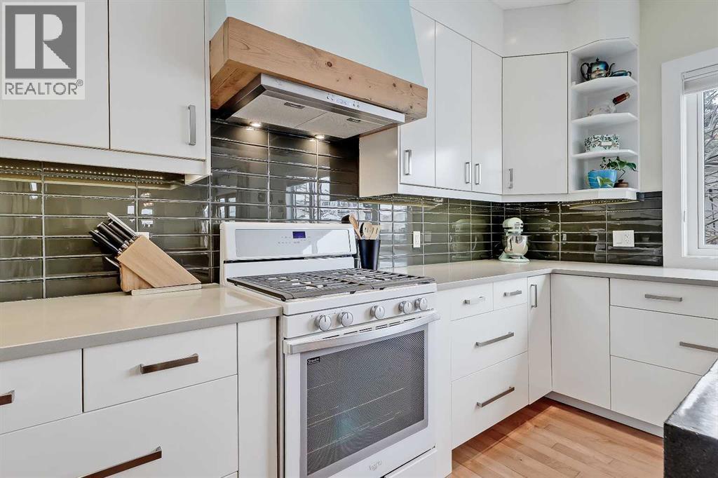 Single Family House for Sale in   Avenue NW Montgomery Calgary 