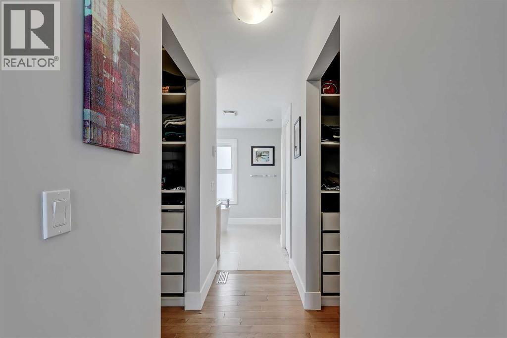 Single Family House for Sale in   Avenue NW Montgomery Calgary 