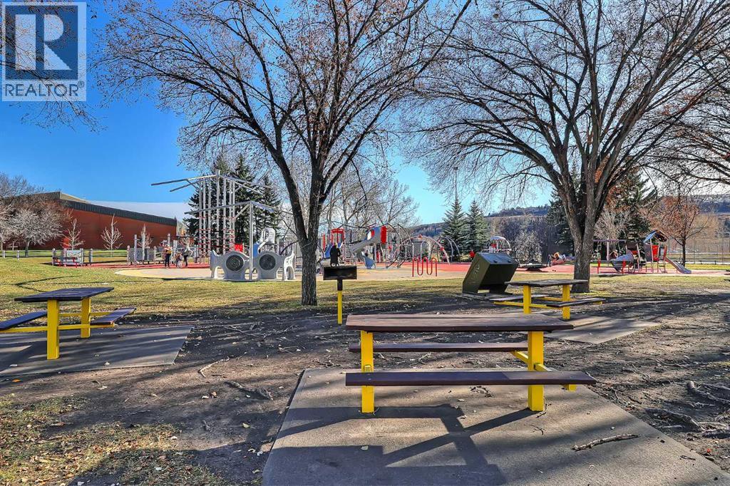 Single Family House for Sale in   Avenue NW Montgomery Calgary 