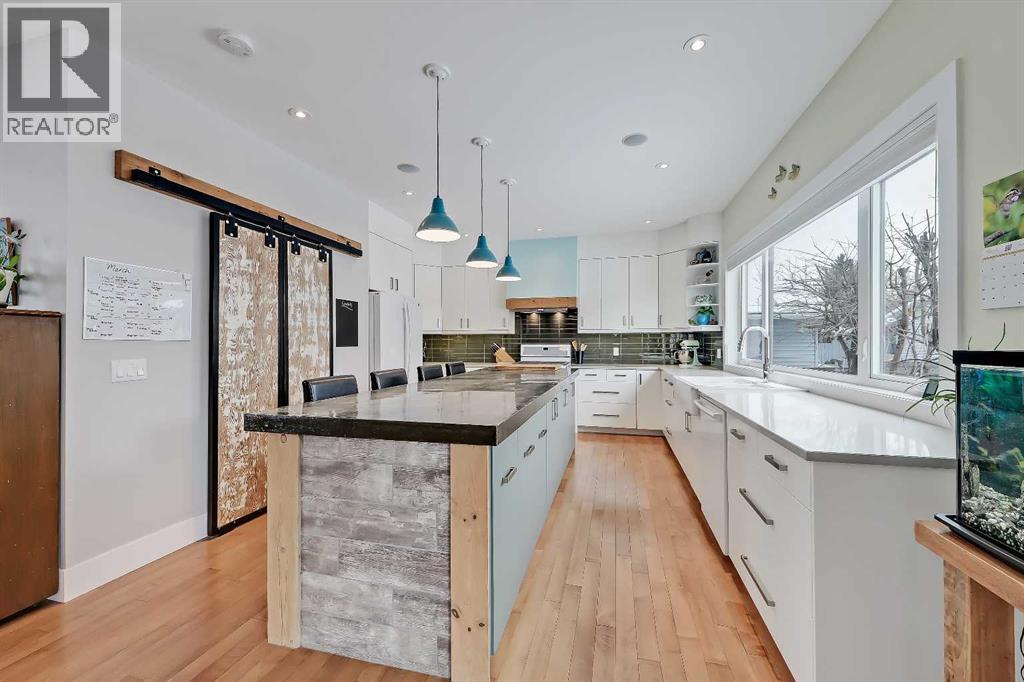 Single Family House for Sale in   Avenue NW Montgomery Calgary 