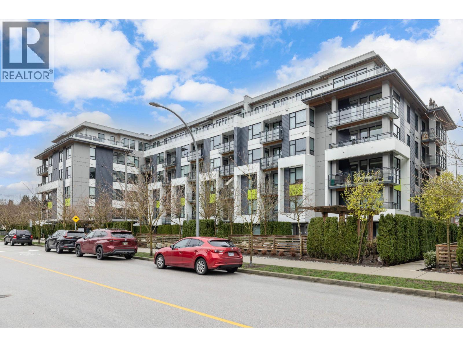 212 3018 ST GEORGE STREET, Port Moody