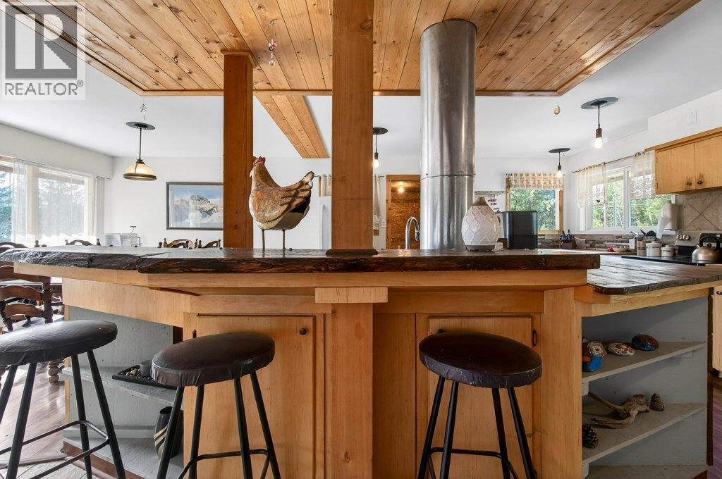 4198 Malakwa Road, Malakwa