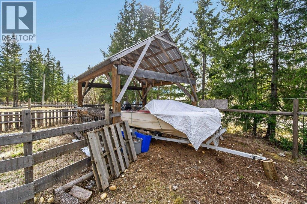 4198 Malakwa Road, Malakwa