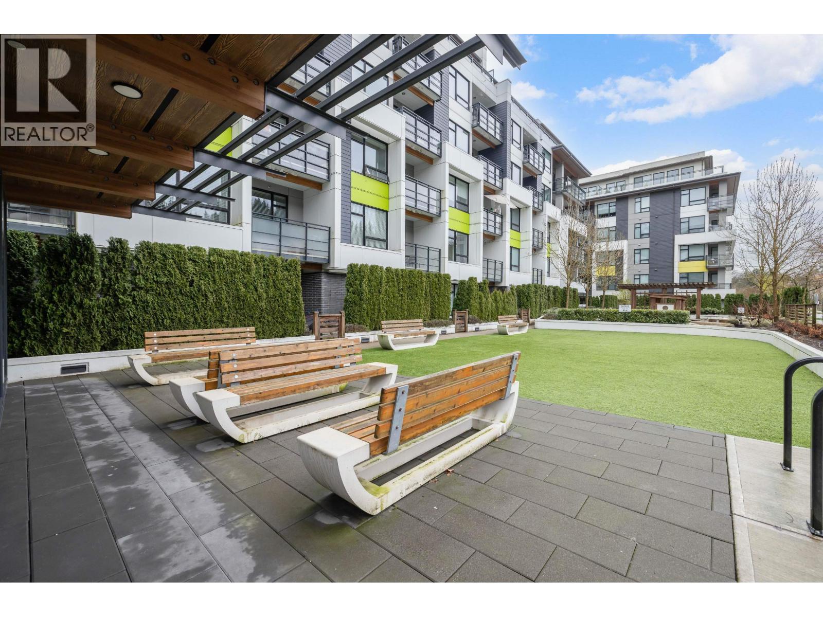 212 3018 ST GEORGE STREET, Port Moody