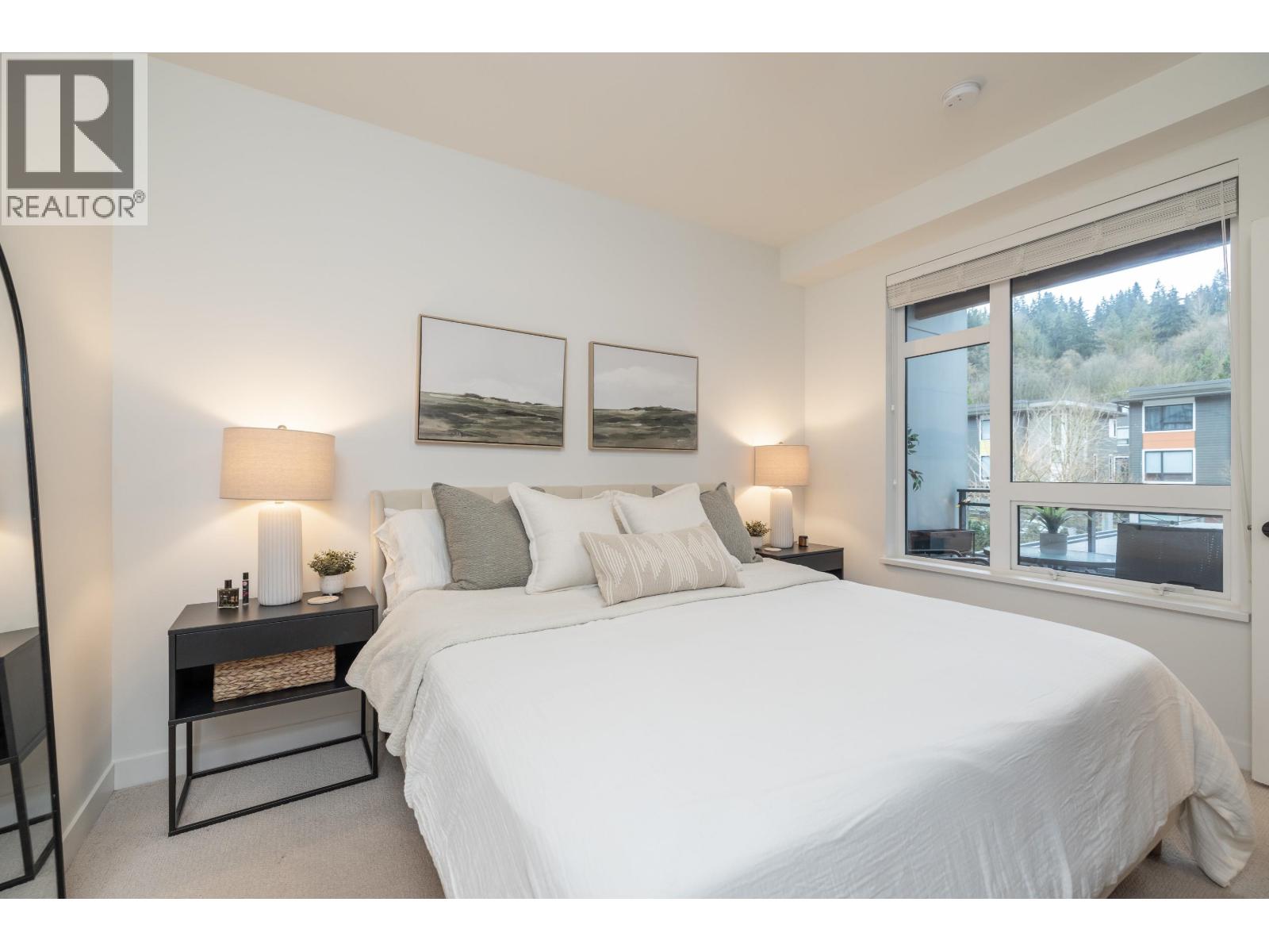 212 3018 ST GEORGE STREET, Port Moody