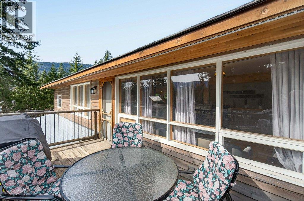 4198 Malakwa Road, Malakwa