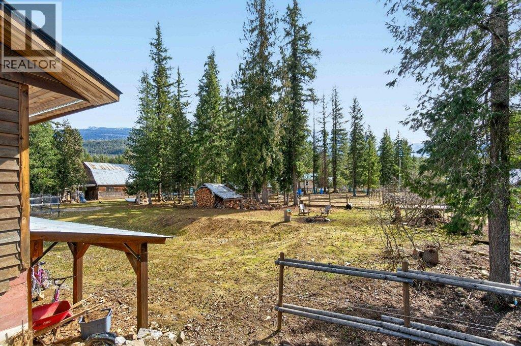 4198 Malakwa Road, Malakwa