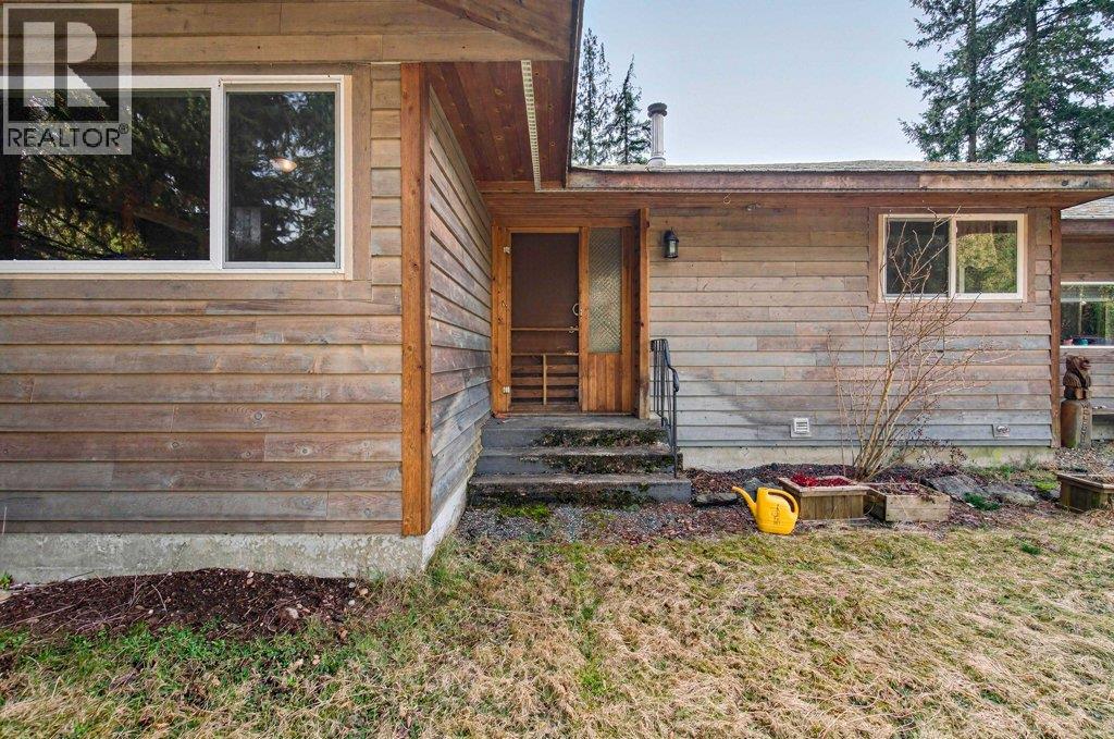 4198 Malakwa Road, Malakwa