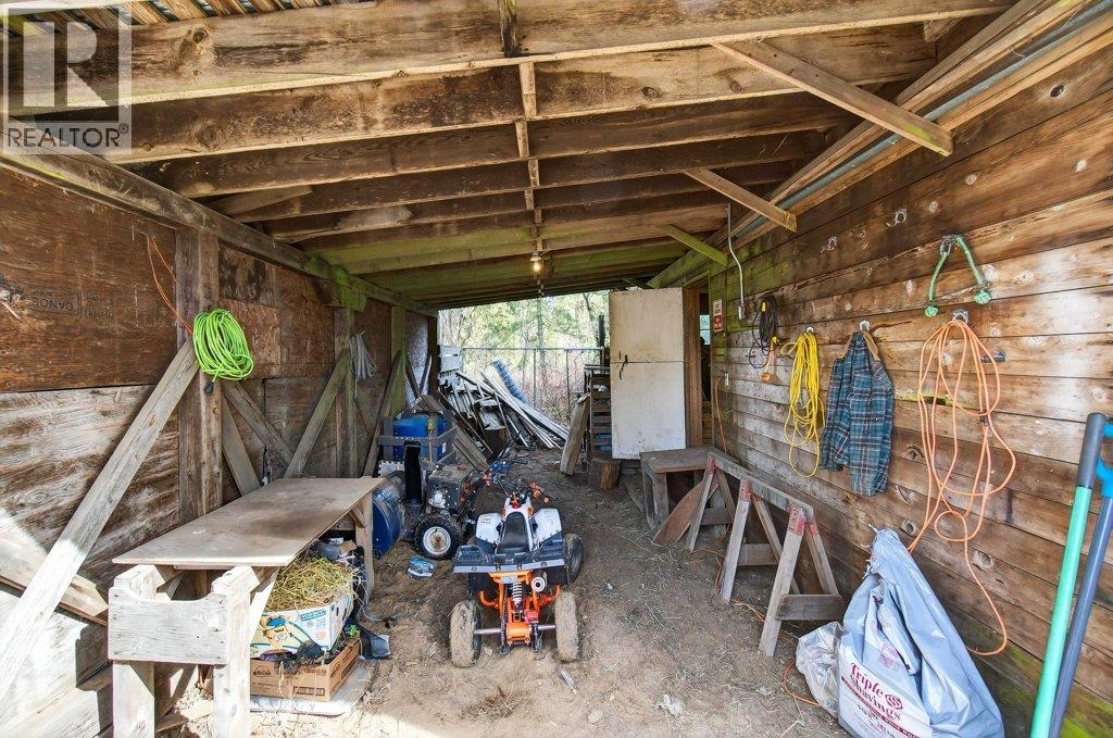 4198 Malakwa Road, Malakwa