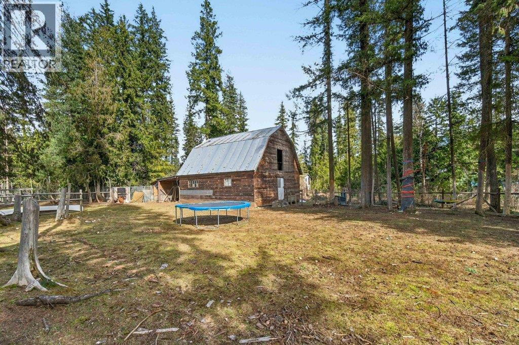 4198 Malakwa Road, Malakwa