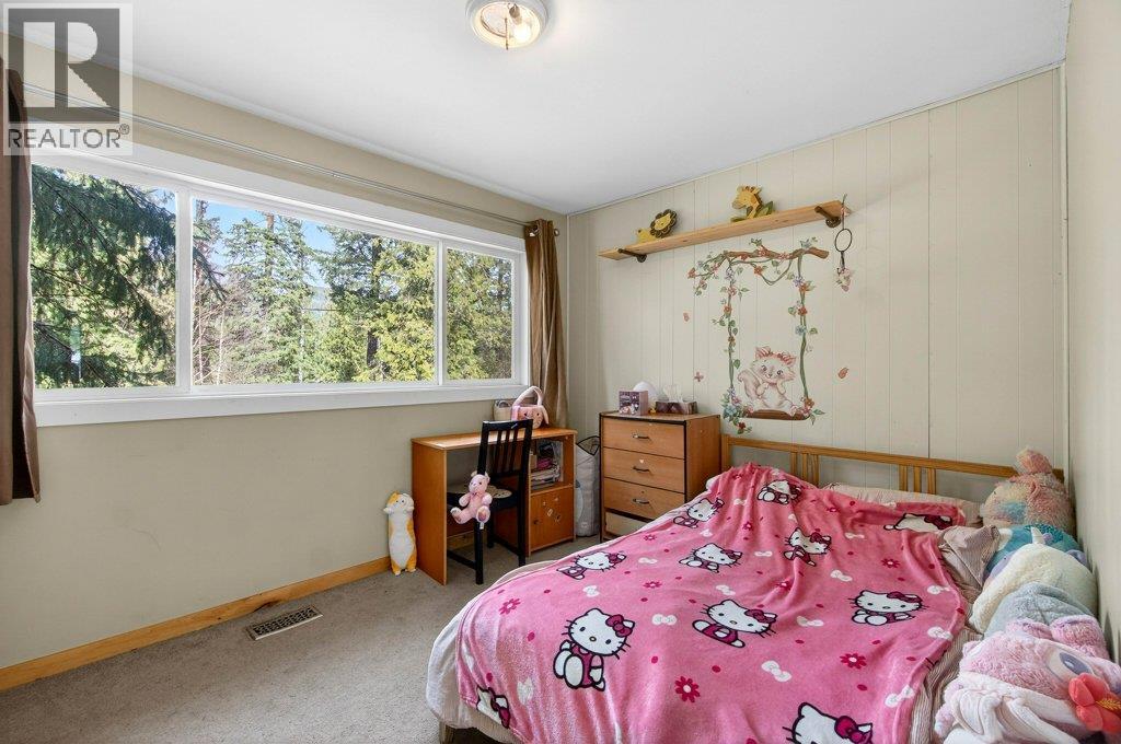 4198 Malakwa Road, Malakwa