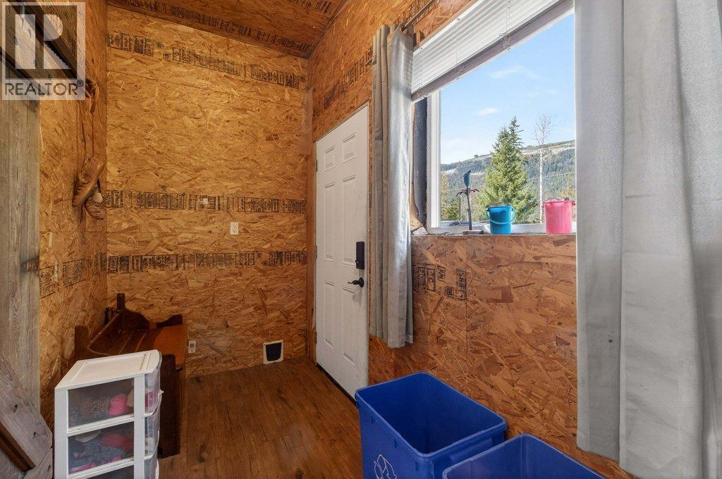 4198 Malakwa Road, Malakwa