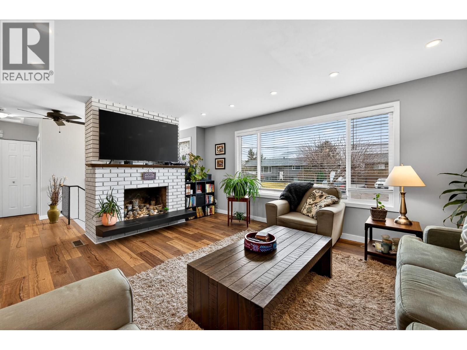2436 Greenfield Avenue - 5