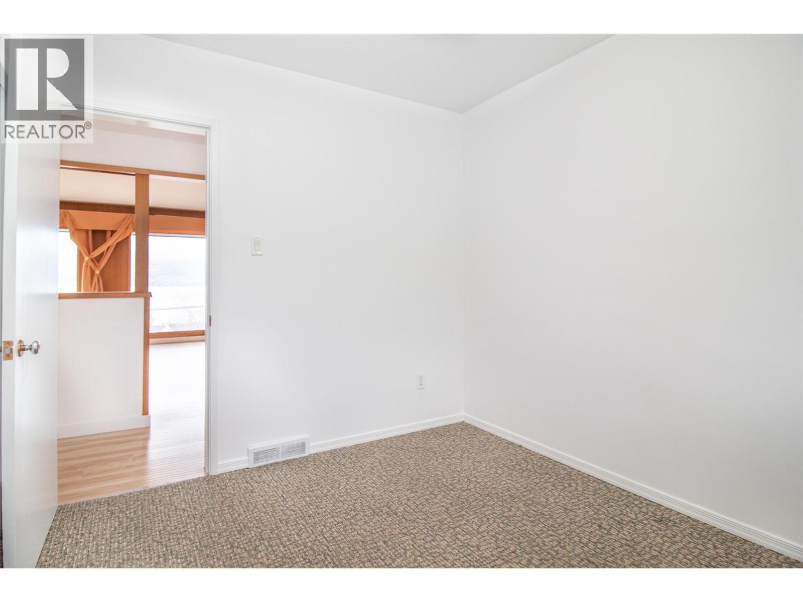  4829 Lakeshore Road, Kelowna