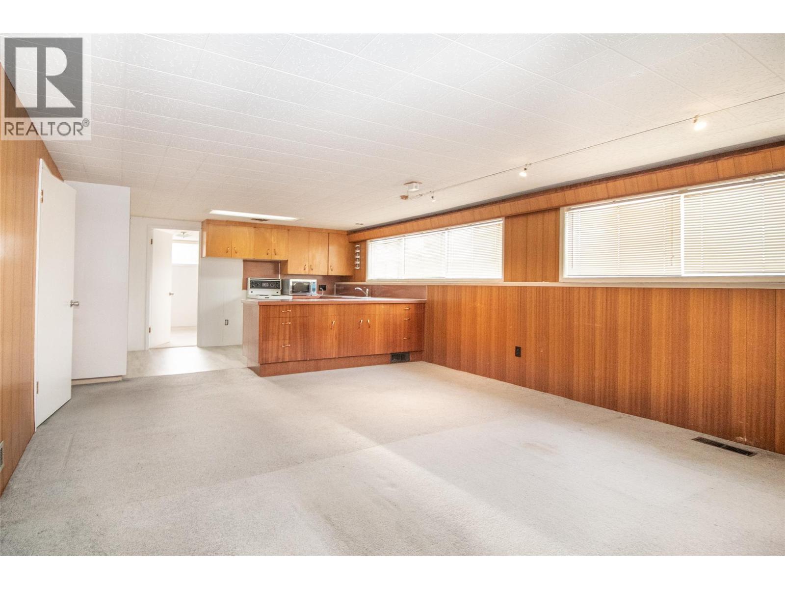  4829 Lakeshore Road, Kelowna