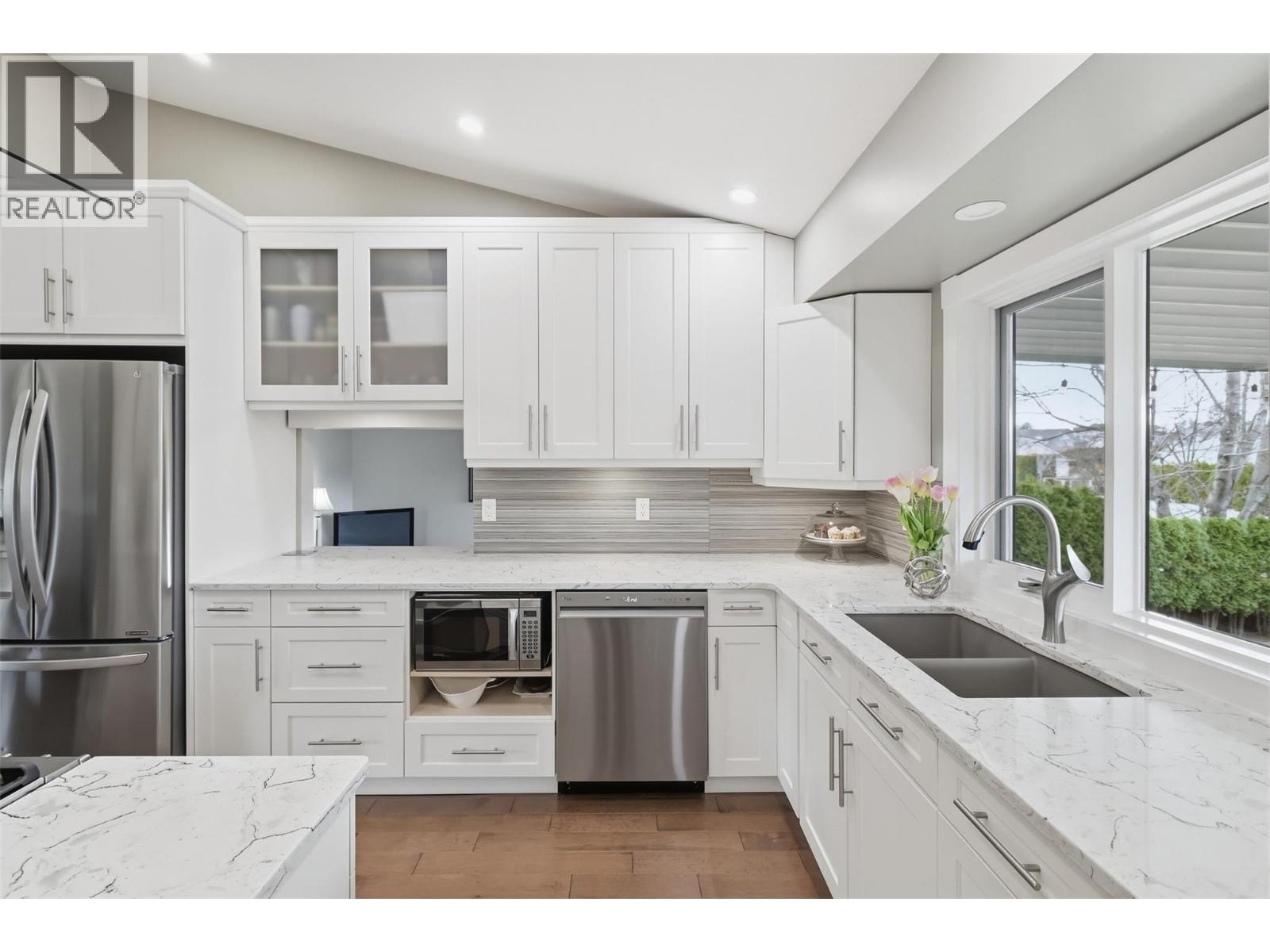  1930 TINNISWOOD Court, Kamloops