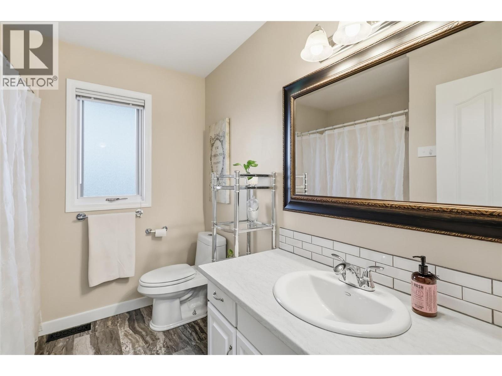  1930 TINNISWOOD Court, Kamloops