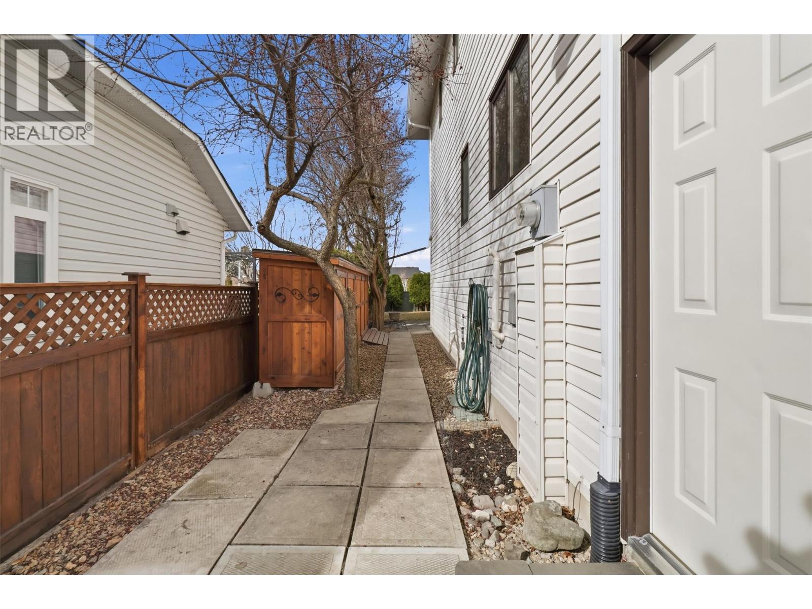  1930 TINNISWOOD Court, Kamloops