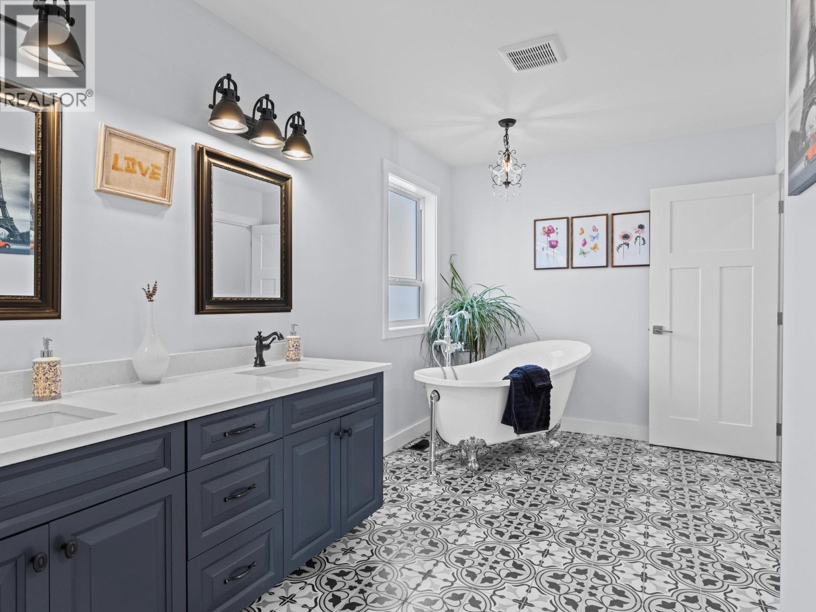 7207 Tucelnuit Drive, Oliver