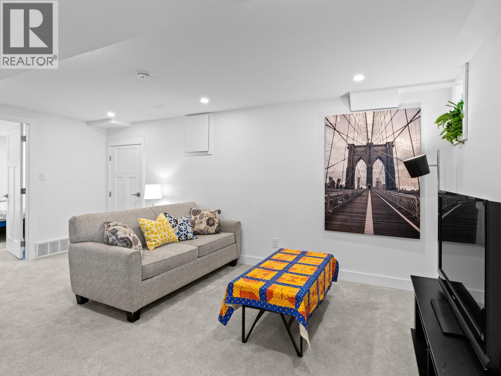 7207 Tucelnuit Drive, Oliver